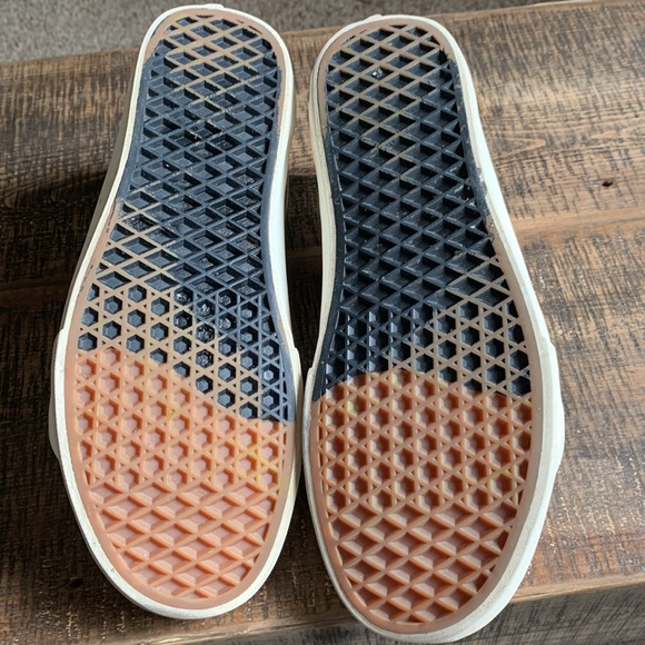 Vans x Thalia Surf 20th Anniversary Collection - Picture 11 of 12